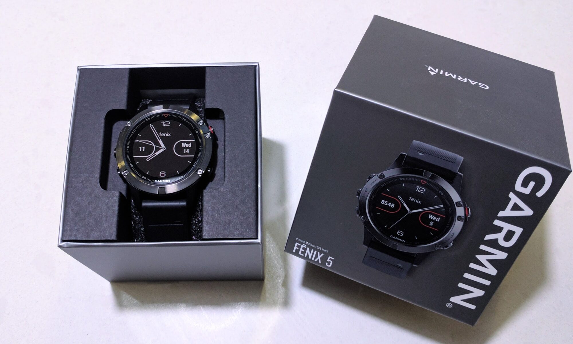 Garmin Fenix 5 in the box
